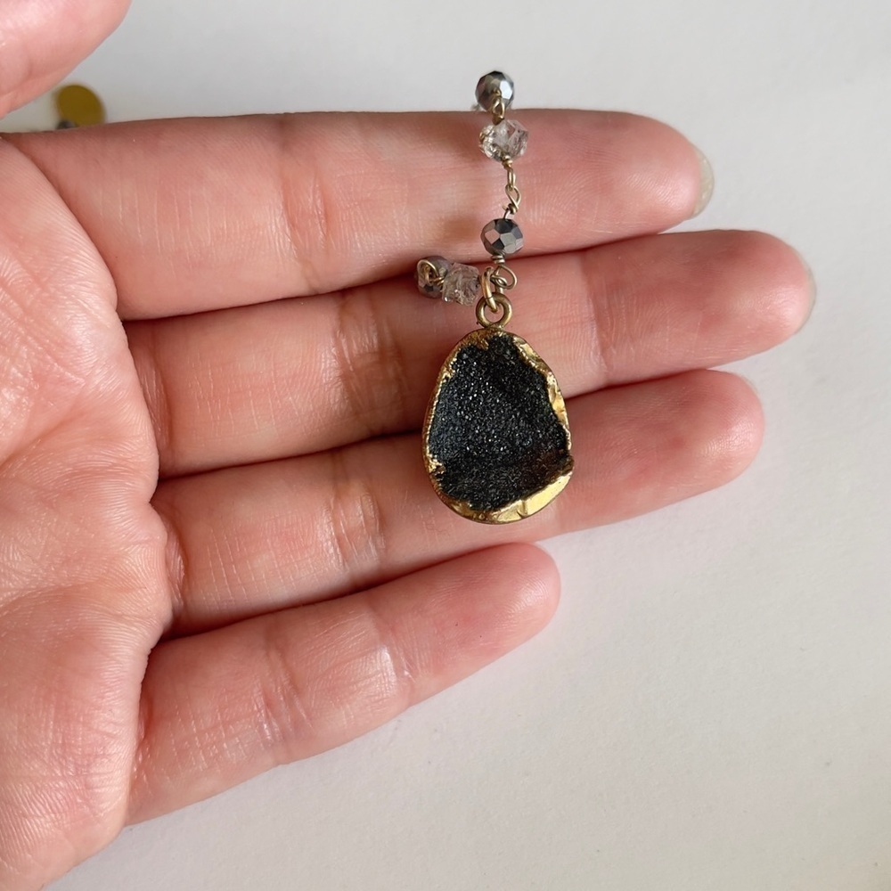 Cimber crystal purple black statement necklace - Picture 4 of 8